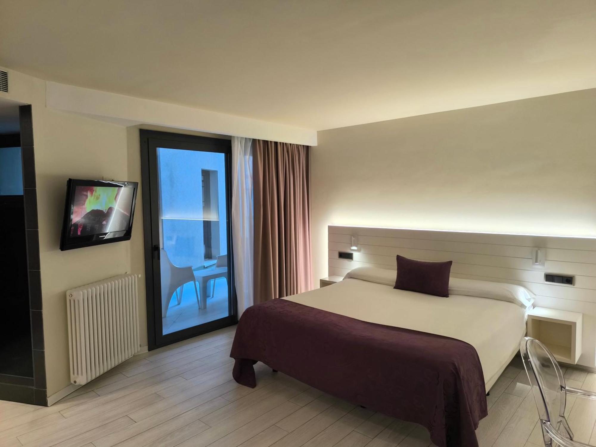 Hotel Spa La Terrassa Платжа-д'Ару Екстер'єр фото